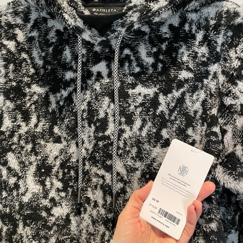 Athleta Tugga Sherpa Fuzzy Black White Gray Long Sleeve Hoodie Pullover Size XS - Picture 8 of 15
